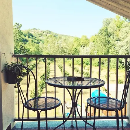 Apartmán Ospitalita Agricola Di Langa Mansardato Vacanze *