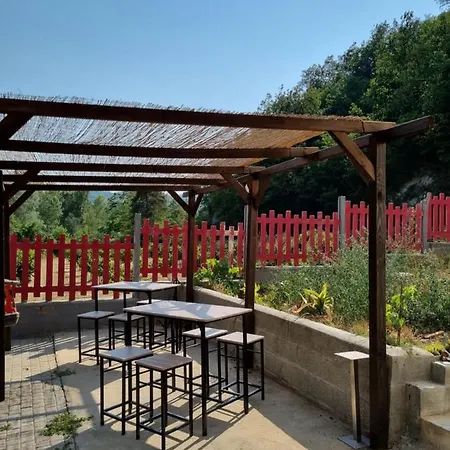 Ospitalita Agricola Di Langa Mansardato Vacanze Apartmán *