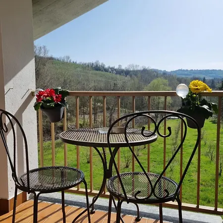 Apartmán Ospitalita Agricola Di Langa Mansardato Vacanze Sinio