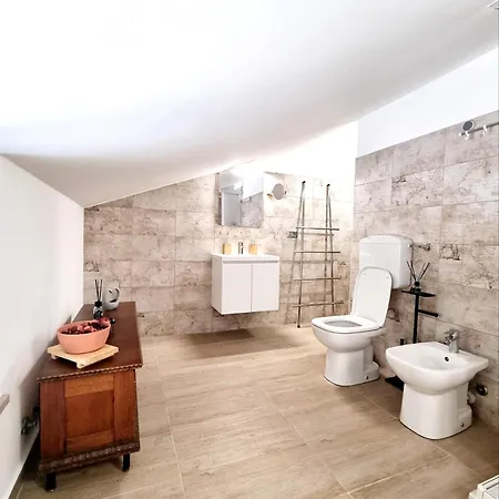Apartmán Ospitalita Agricola Di Langa Mansardato Vacanze