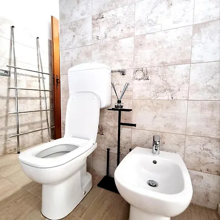 Apartment Ospitalita Agricola Di Langa Mansardato Vacanze *