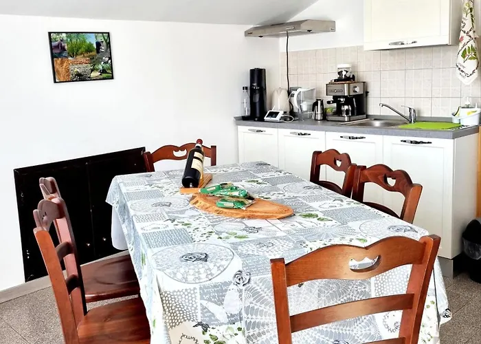 Ospitalita Agricola Di Langa Mansardato Vacanze