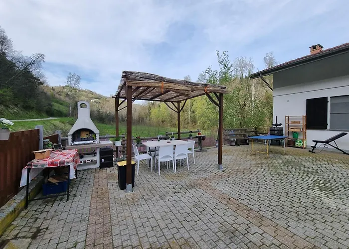 Ospitalita Agricola Di Langa Mansardato Vacanze 시니오